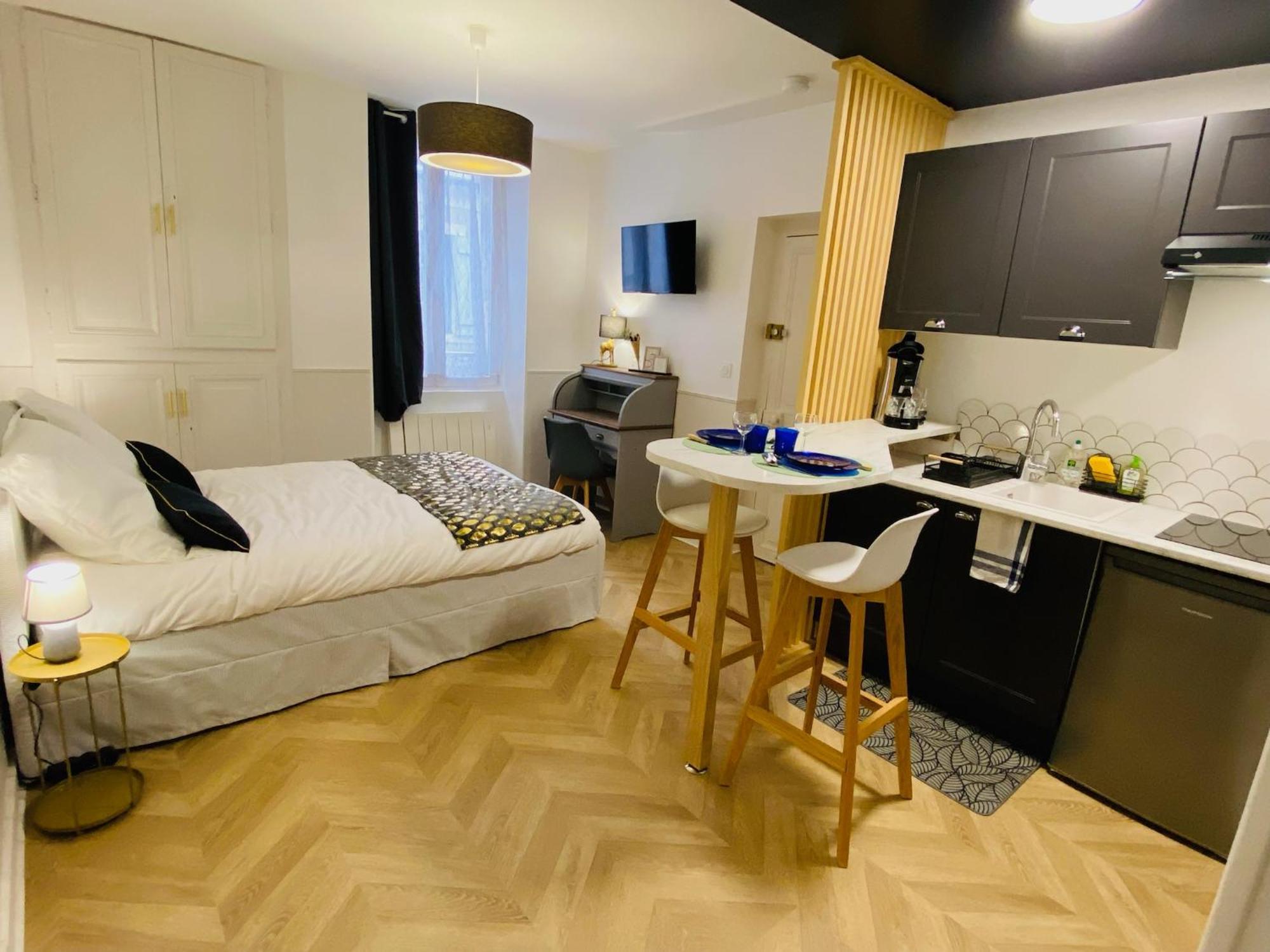 Le Studio Haslay Seraucourt En Plein Coeur De Ville De Bourges - Charme De L Ancien Et Confort Contemporain Exterior foto